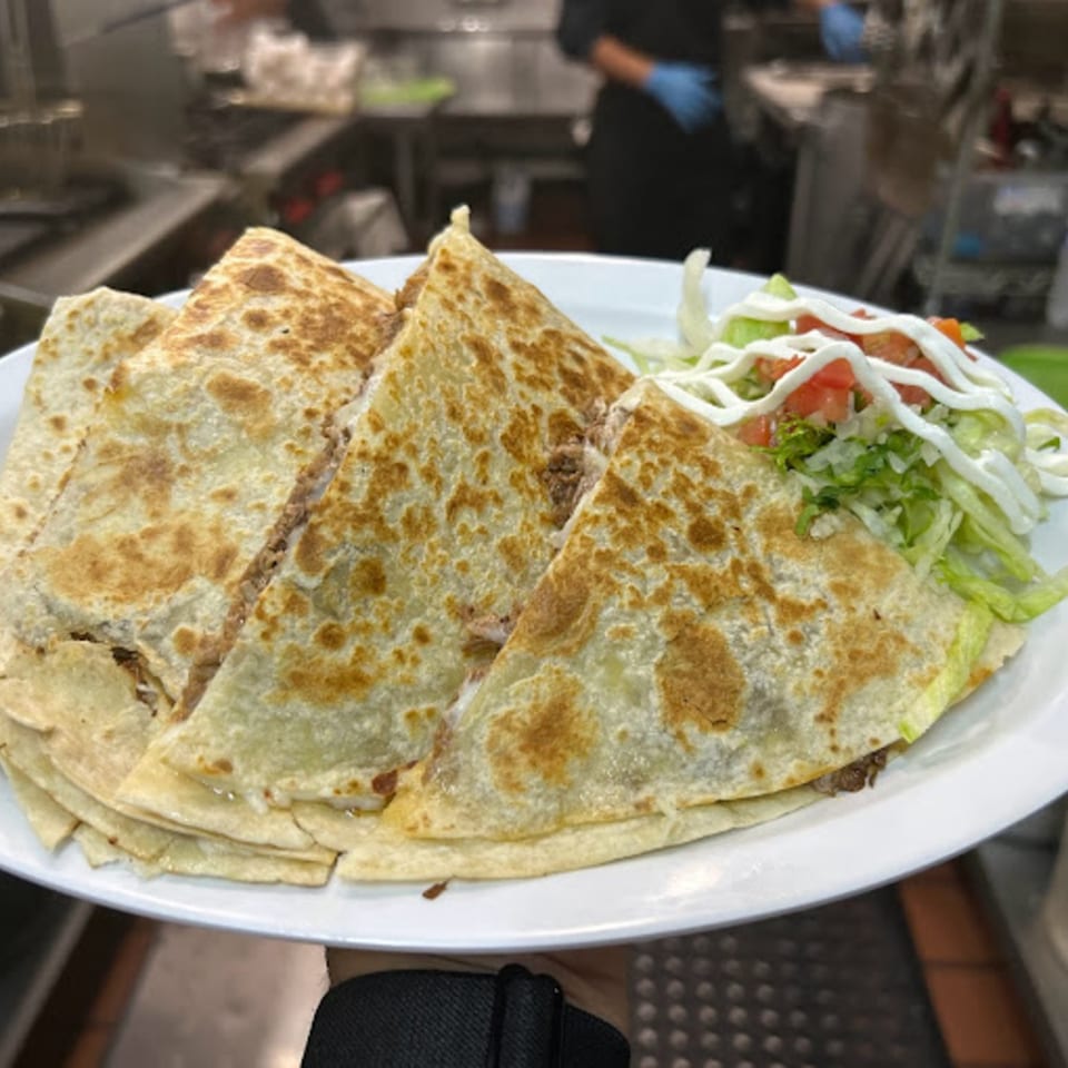Join Us for Breakfast, Lunch or Dinner!🌟
